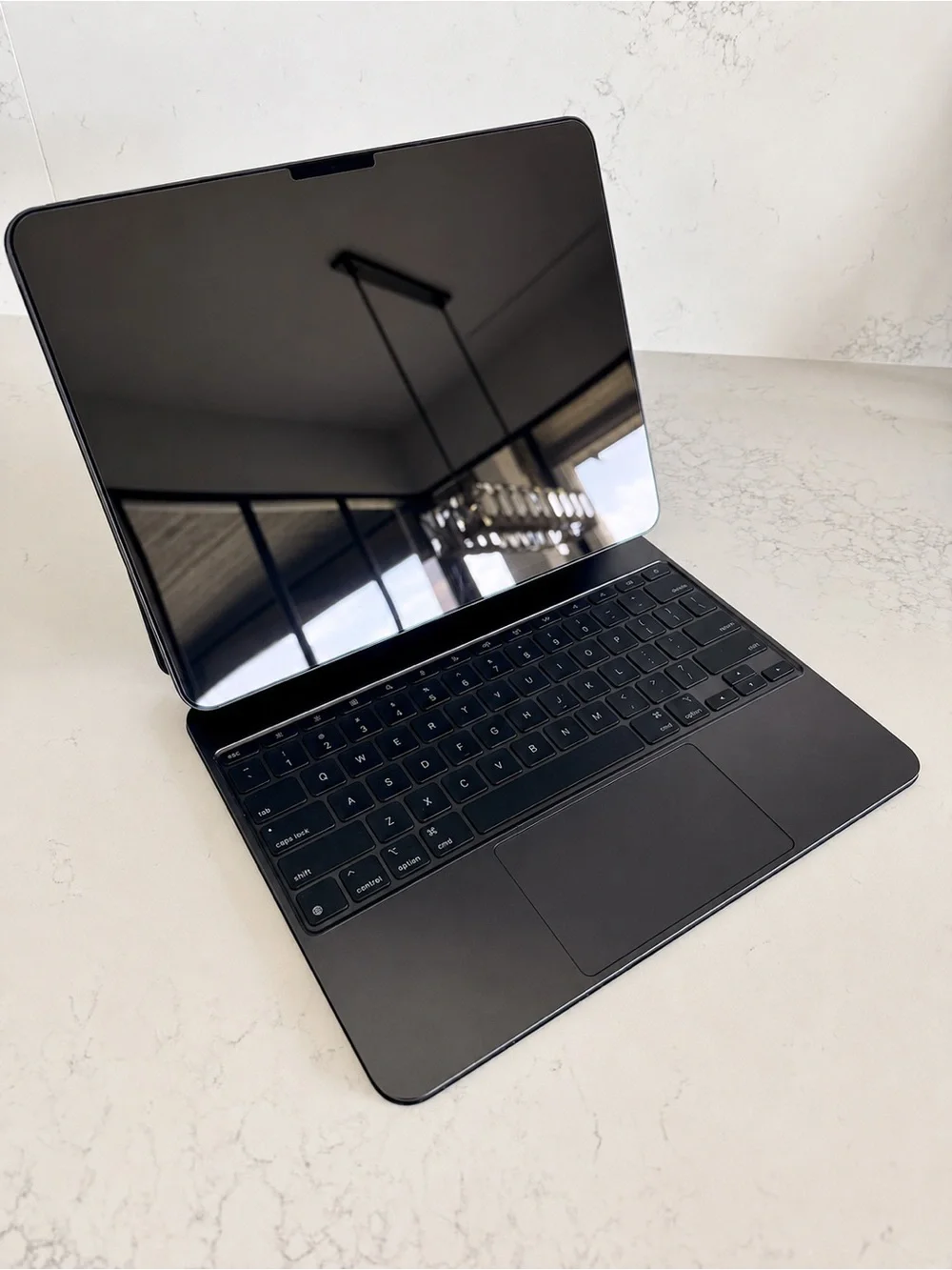 iPad Pro 13-inch With APPLE Keyboard Case M4 WIFI 2024, Trackpad